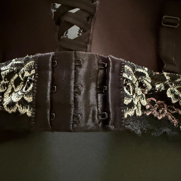 Torrid Curve 44B Black Floral Lace Push-Up Plunge Bra Adjustable Convertible - Picture 9 of 12